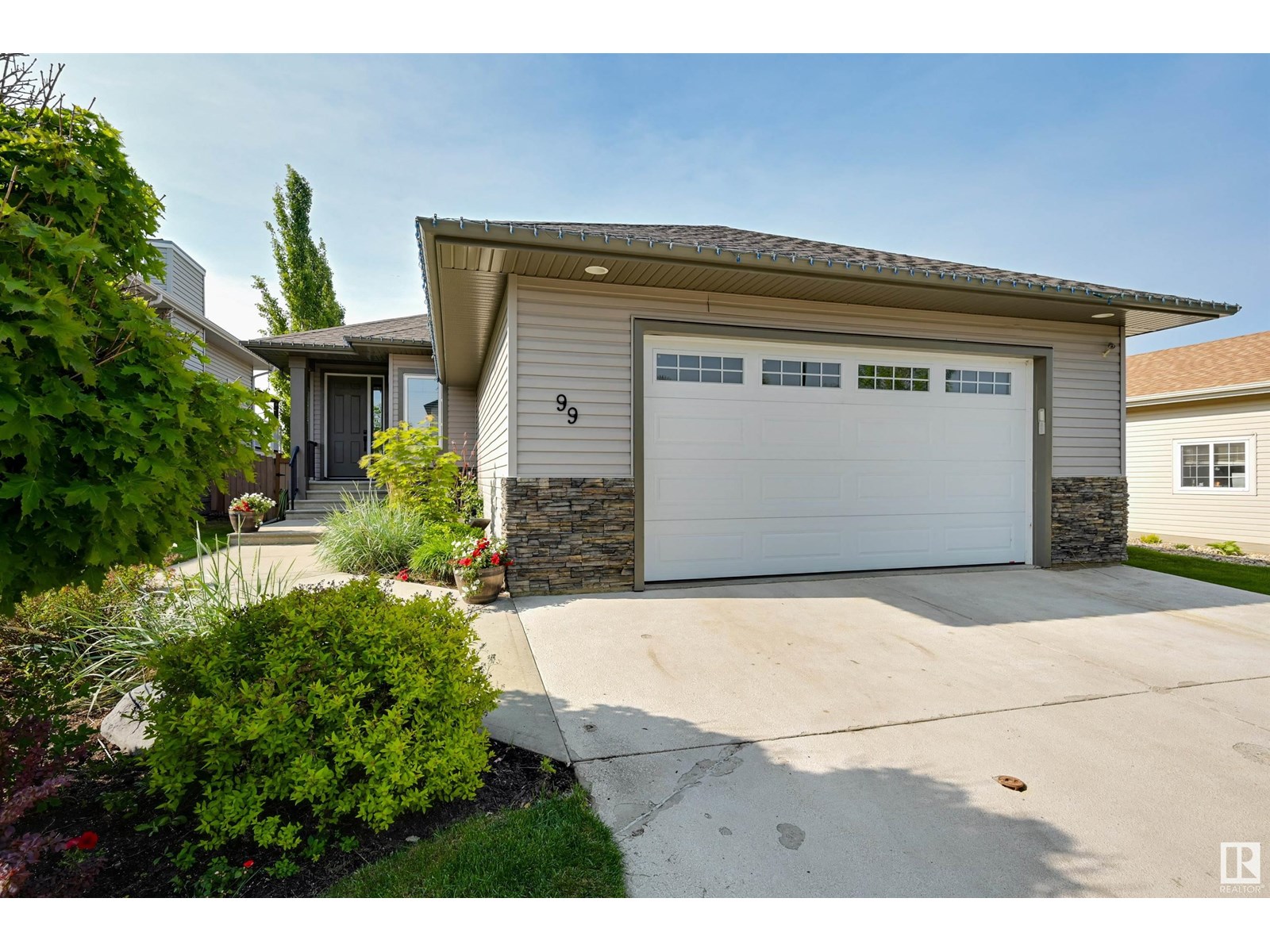 99 WALTERS PL, Leduc, Alberta