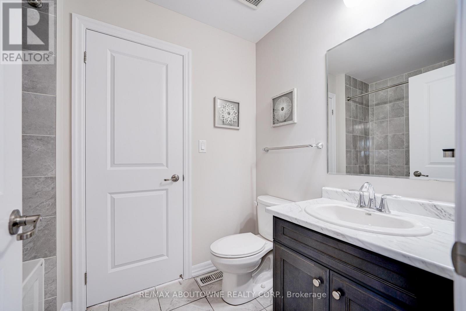385 Dahlia Trail, Oakville, Ontario  L6M 4M2 - Photo 16 - W12255372