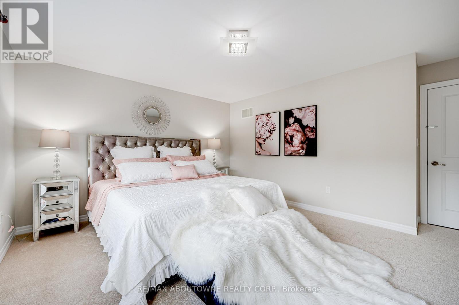 385 Dahlia Trail, Oakville, Ontario  L6M 4M2 - Photo 21 - W12255372