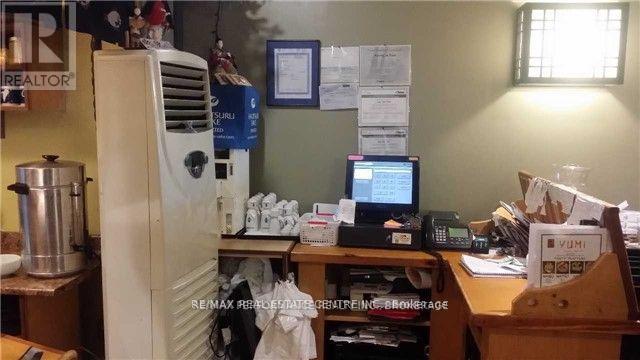 2384 Bloor Street W, Toronto, Ontario  M6S 1P5 - Photo 4 - W12255437
