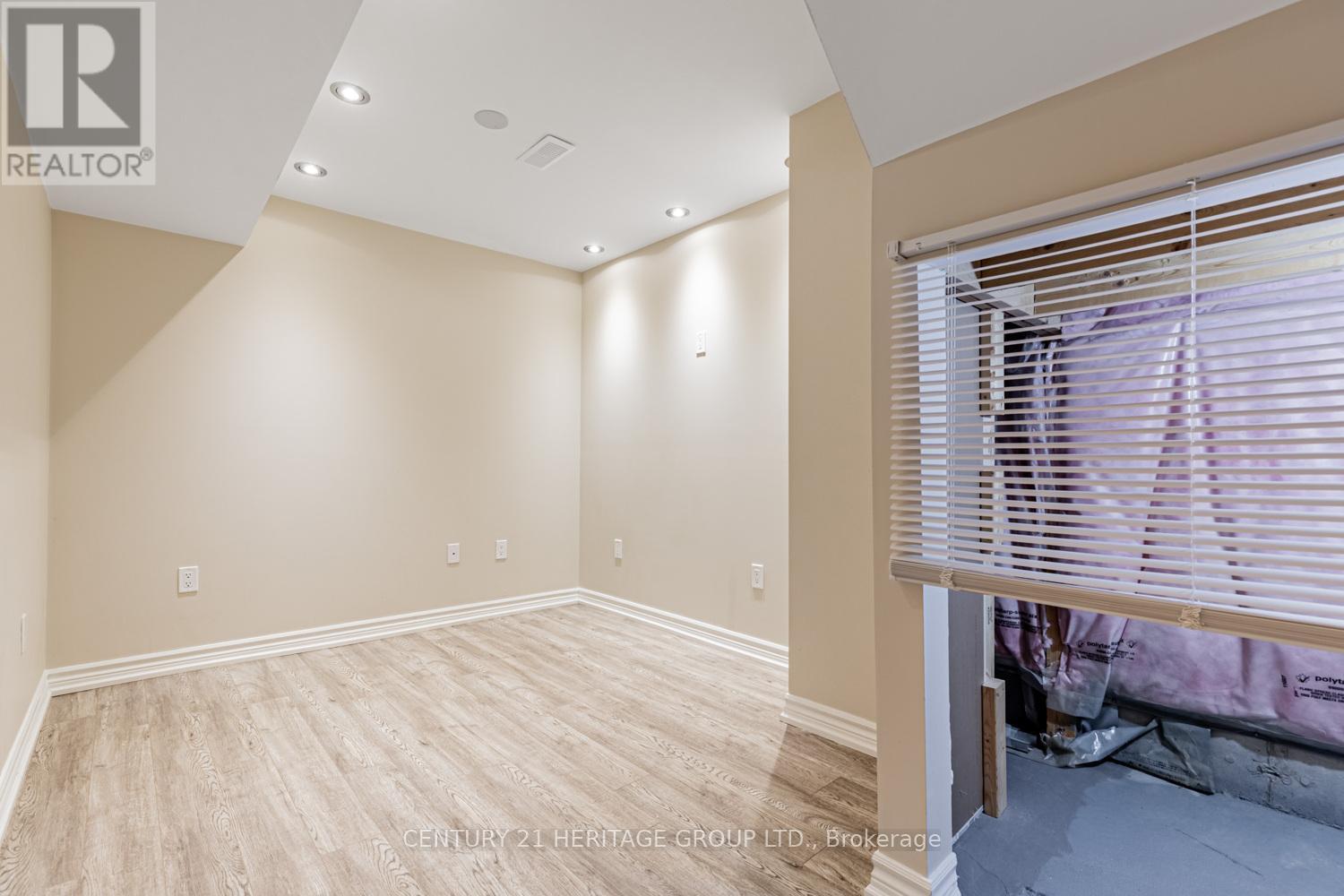 67 Acorn Lane, Bradford West Gwillimbury, Ontario  L3Z 0H5 - Photo 25 - N12225533