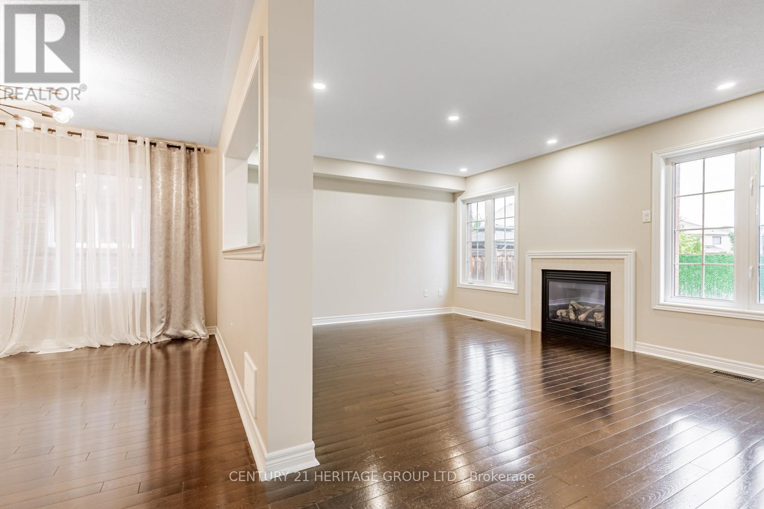 67 Acorn Lane, Bradford West Gwillimbury, Ontario  L3Z 0H5 - Photo 13 - N12225533