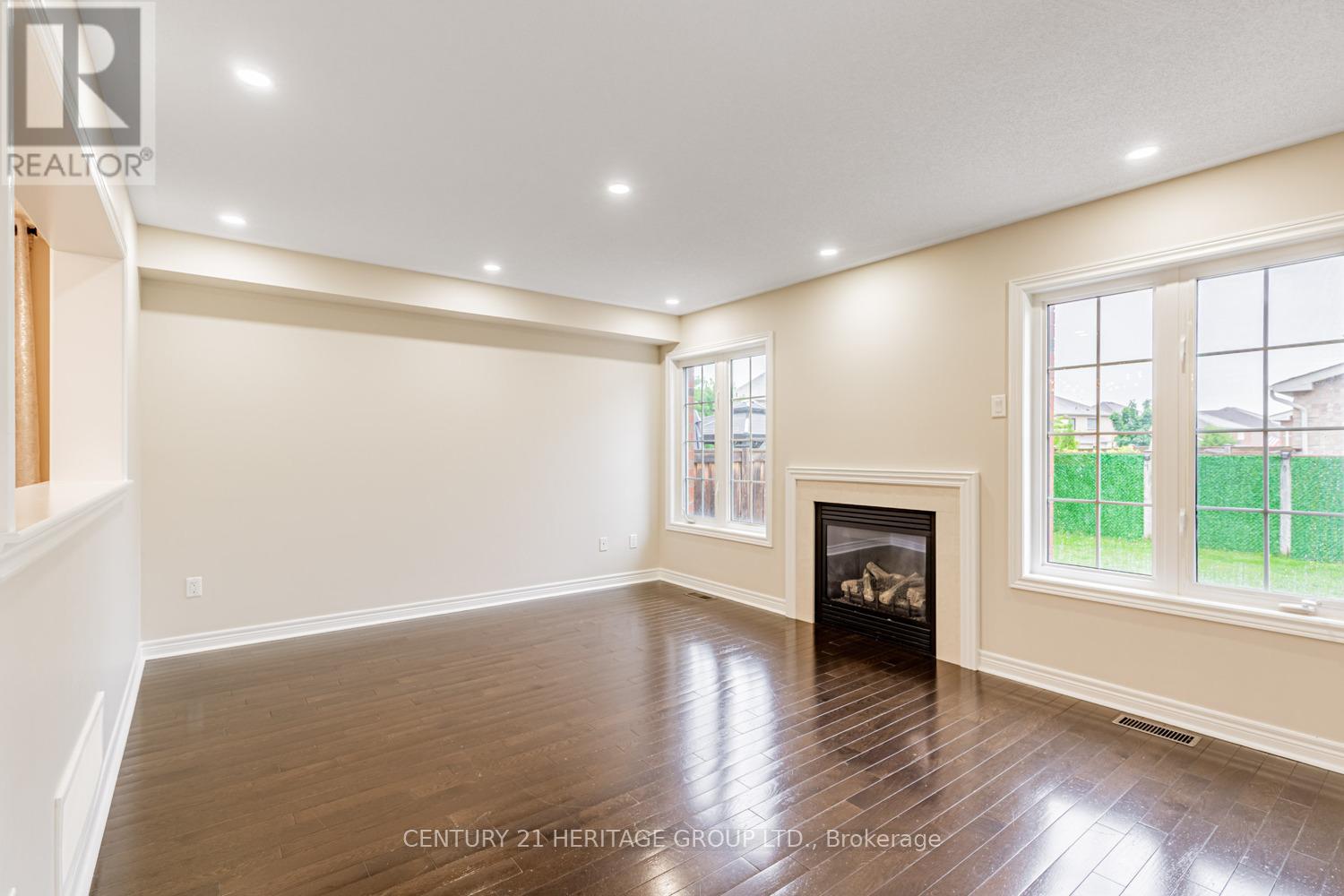 67 Acorn Lane, Bradford West Gwillimbury, Ontario  L3Z 0H5 - Photo 14 - N12225533