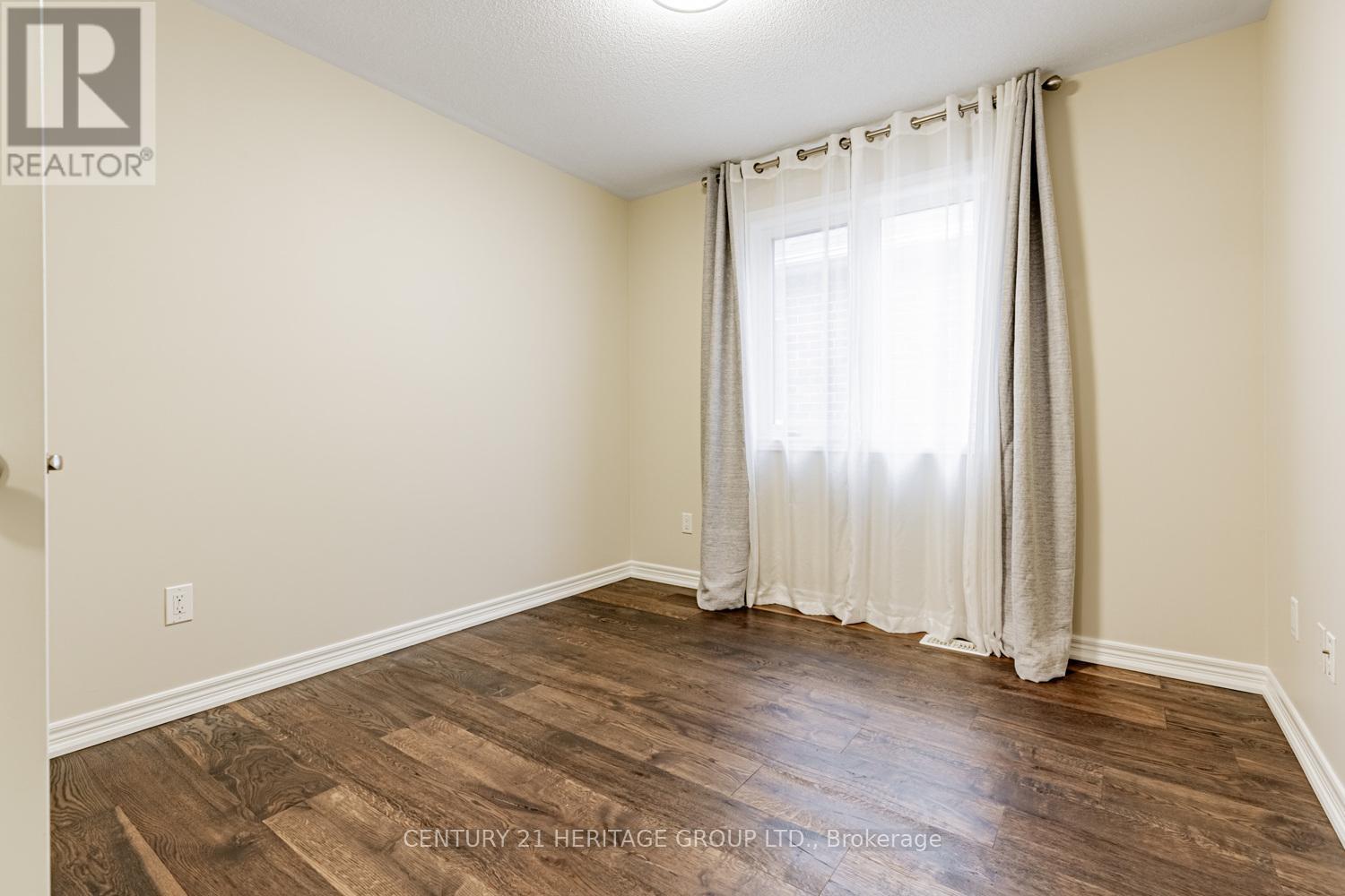 67 Acorn Lane, Bradford West Gwillimbury, Ontario  L3Z 0H5 - Photo 22 - N12225533