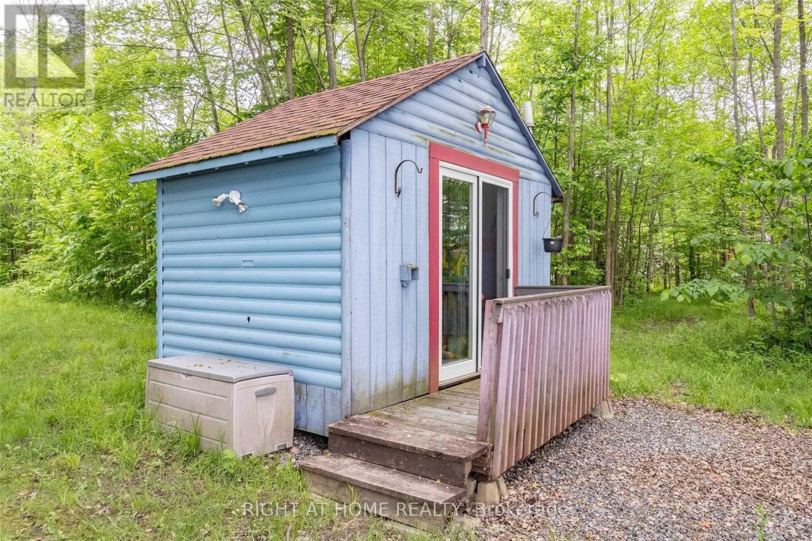 # 10 - 1326 Windermere Road, Muskoka Lakes, Ontario  P0B 1M0 - Photo 37 - X12255398
