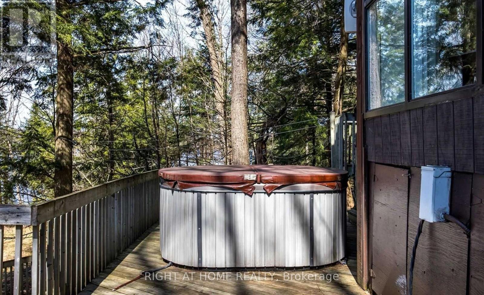 # 10 - 1326 Windermere Road, Muskoka Lakes, Ontario  P0B 1M0 - Photo 38 - X12255398