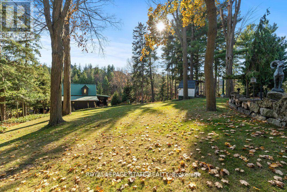 492 Governors Road, Hamilton, Ontario  L9H 5E3 - Photo 22 - X12255466