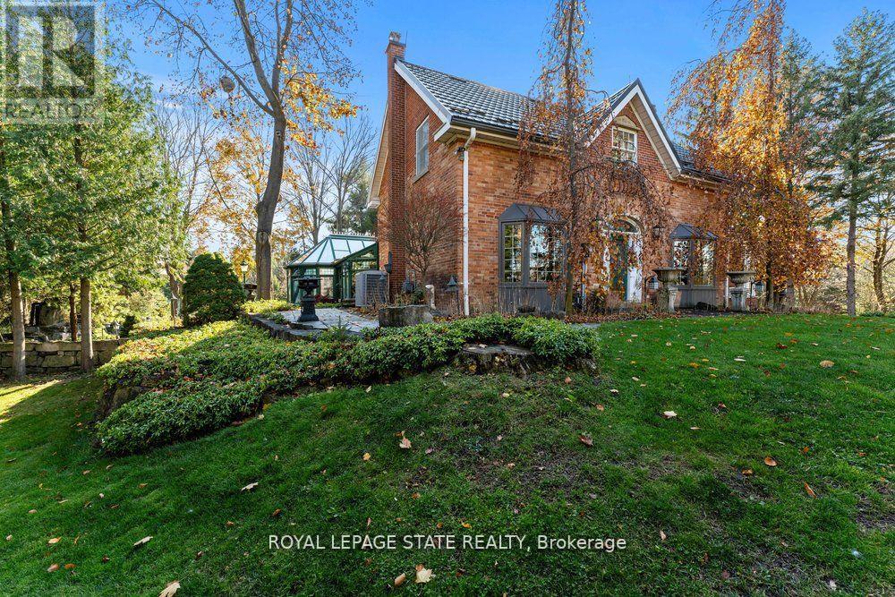 492 Governors Road, Hamilton, Ontario  L9H 5E3 - Photo 27 - X12255466