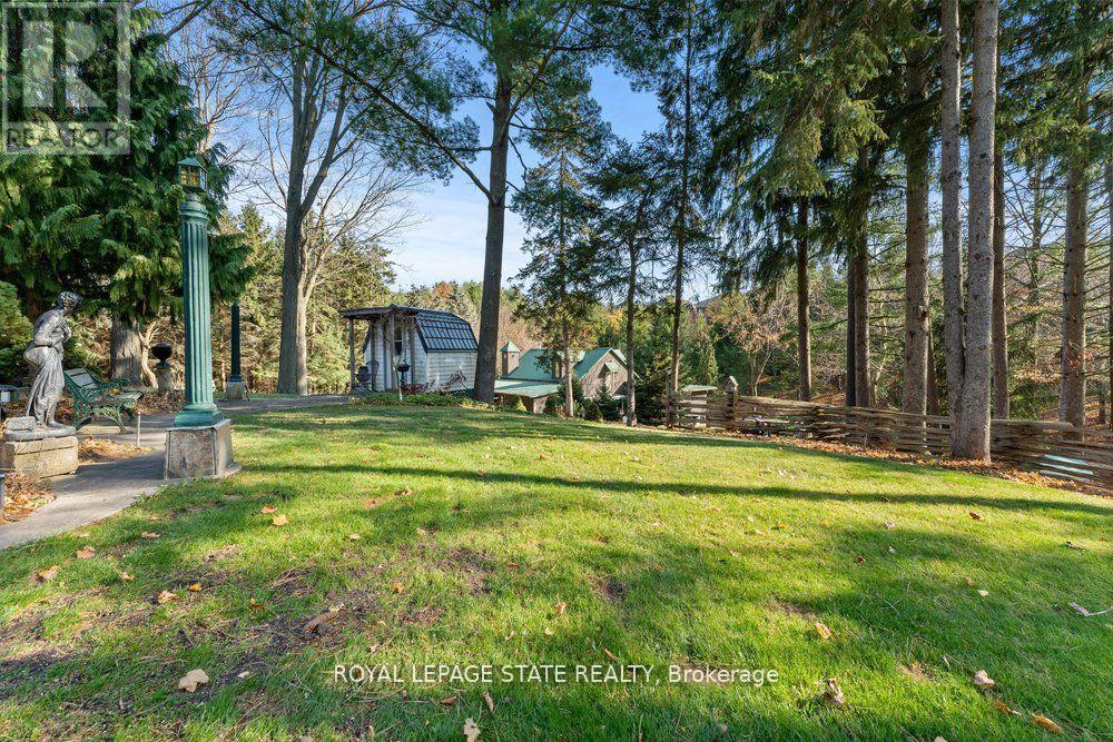 492 Governors Road, Hamilton, Ontario  L9H 5E3 - Photo 40 - X12255466