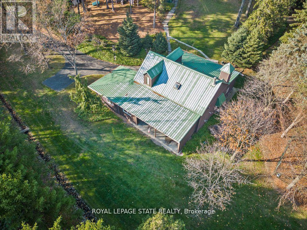 492 Governors Road, Hamilton, Ontario  L9H 5E3 - Photo 6 - X12255466