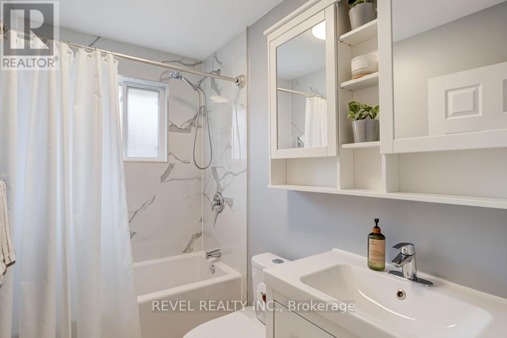 42 Terrace Drive, Hamilton, Ontario  L9A 2Y6 - Photo 21 - X12255544