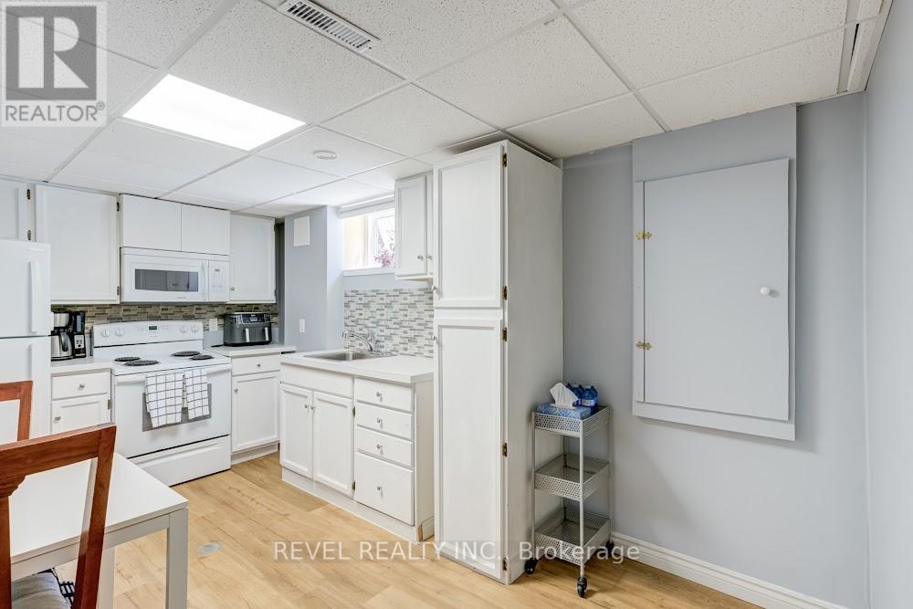 42 Terrace Drive, Hamilton, Ontario  L9A 2Y6 - Photo 28 - X12255544