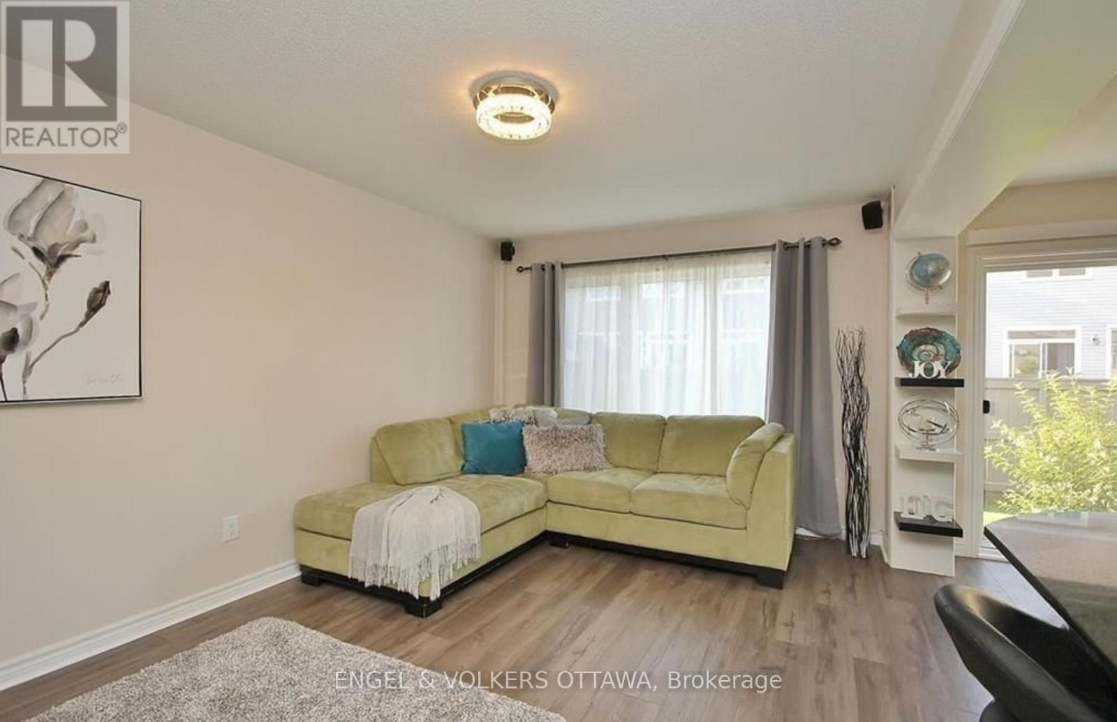 308 Song Sparrow Street, Ottawa, Ontario  K2J 5W5 - Photo 8 - X12255640