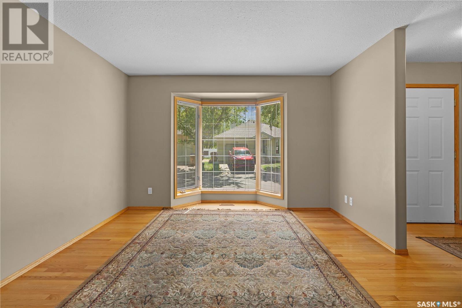 Property at 3734 Queens GATE image 5