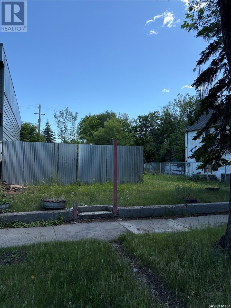 320 K AVENUE S, saskatoon, Saskatchewan