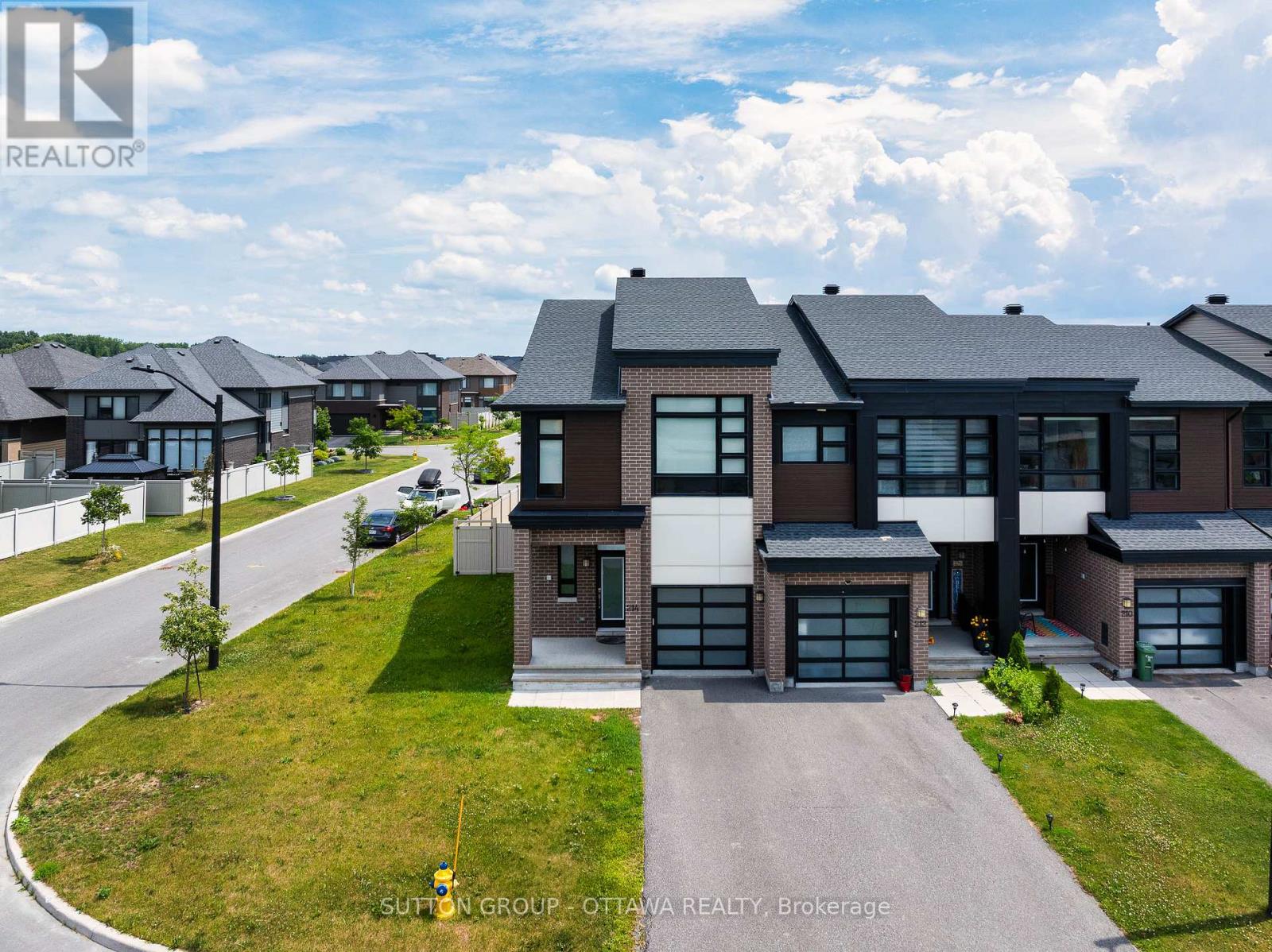 214 Big Dipper Street, Ottawa, Ontario  K4M 0K5 - Photo 1 - X12249849