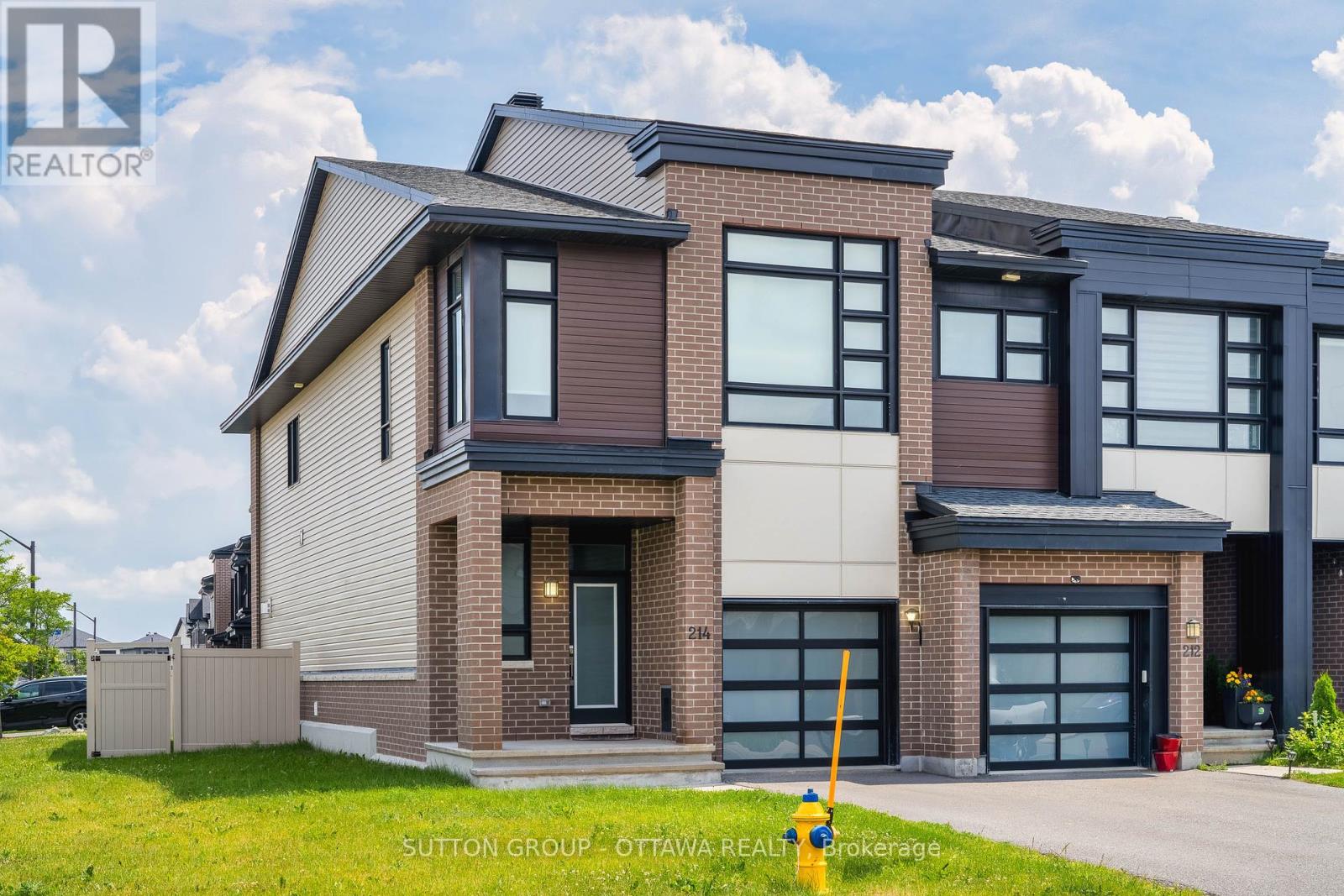 214 Big Dipper Street, Ottawa, Ontario  K4M 0K5 - Photo 2 - X12249849