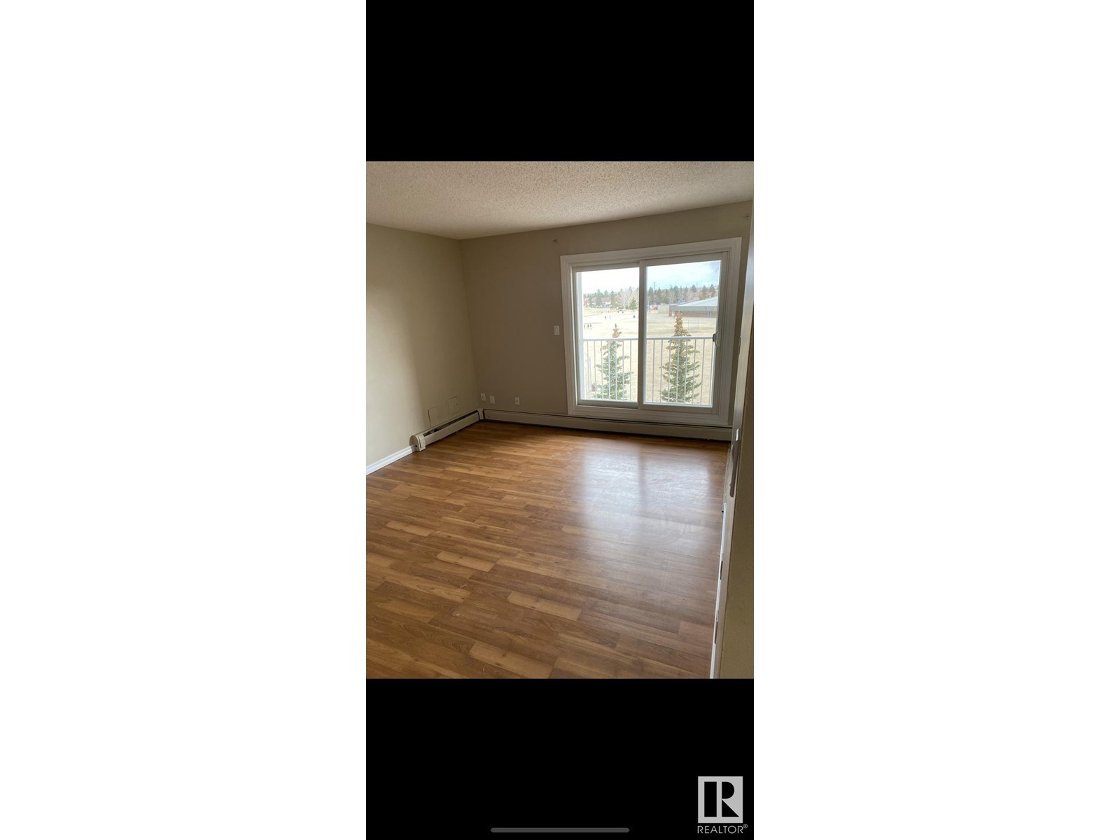 Property at #61 11255 31 AV NW image 4