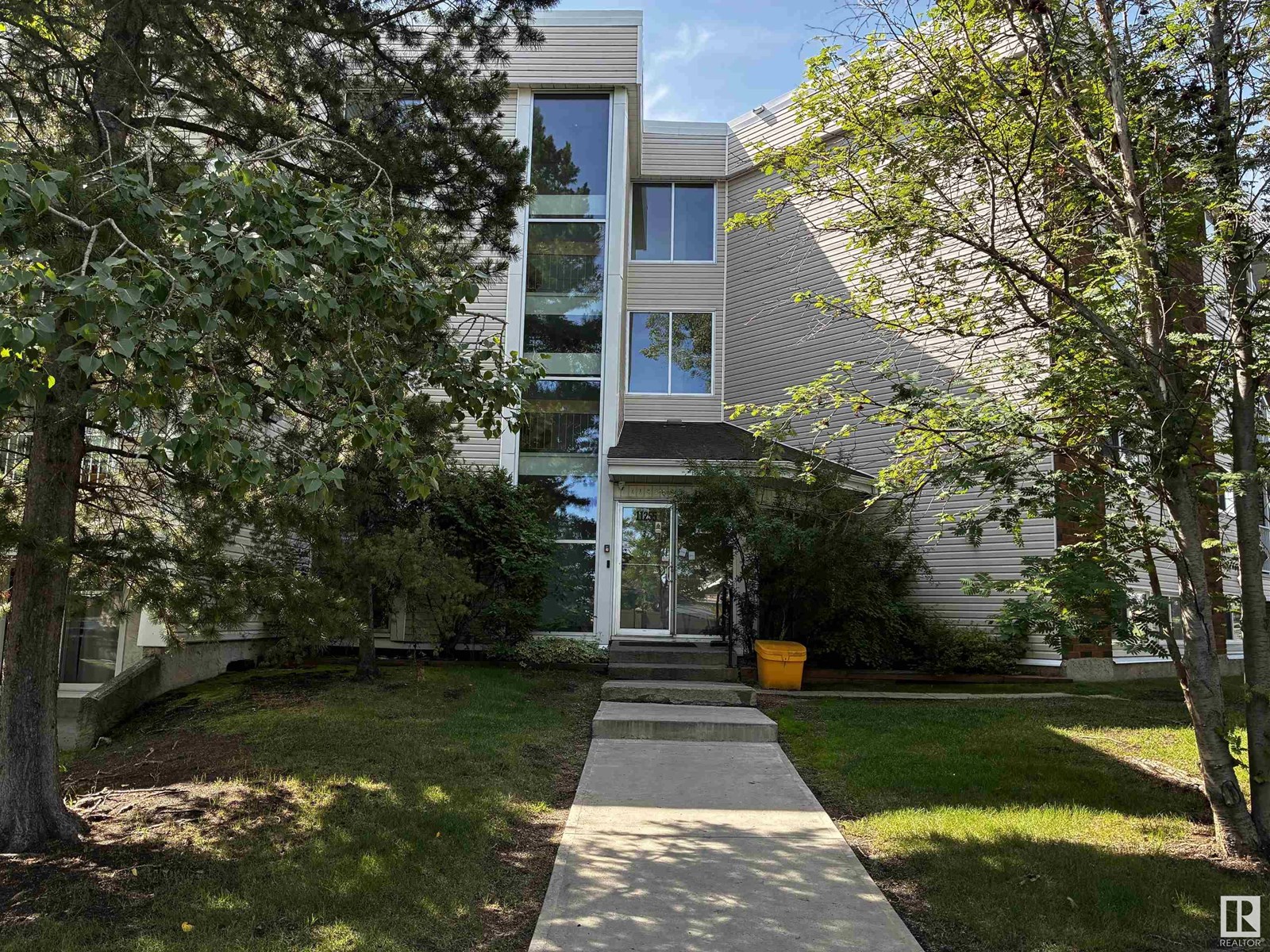 Property at #61 11255 31 AV NW image 1