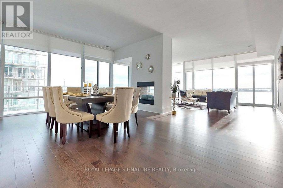 Property at 707 - 29 QUEENS QUAY image 2