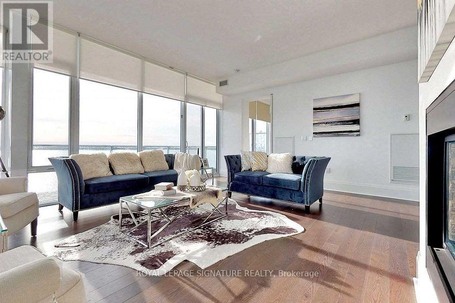 Property at 707 - 29 QUEENS QUAY image 4