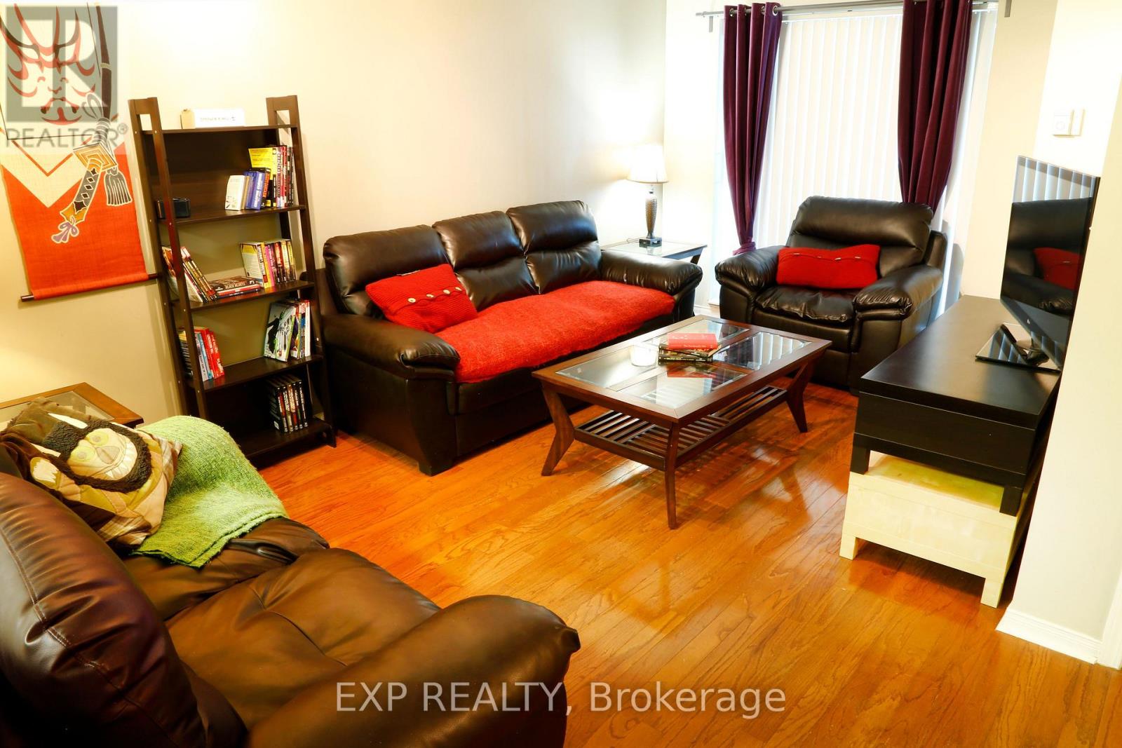 306 - 51 Baffin Court, Richmond Hill, Ontario  L4B 4P6 - Photo 1 - N12255580