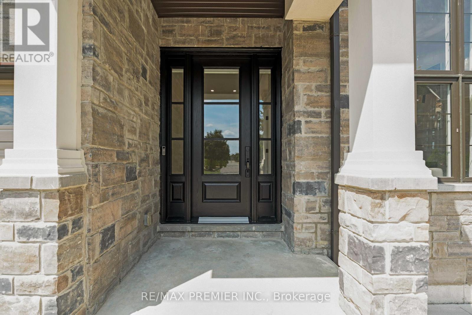 Property at 24 FRANCESCA COURT image 5
