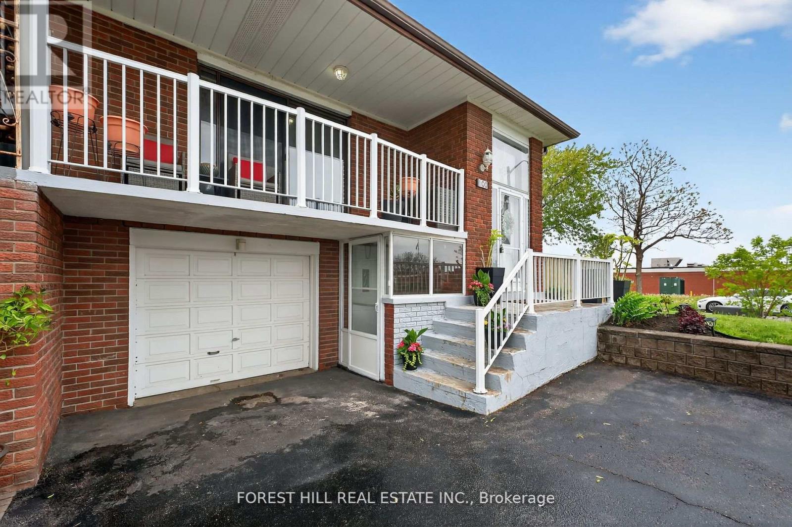 Property at 100 ANDREW PARK image 3