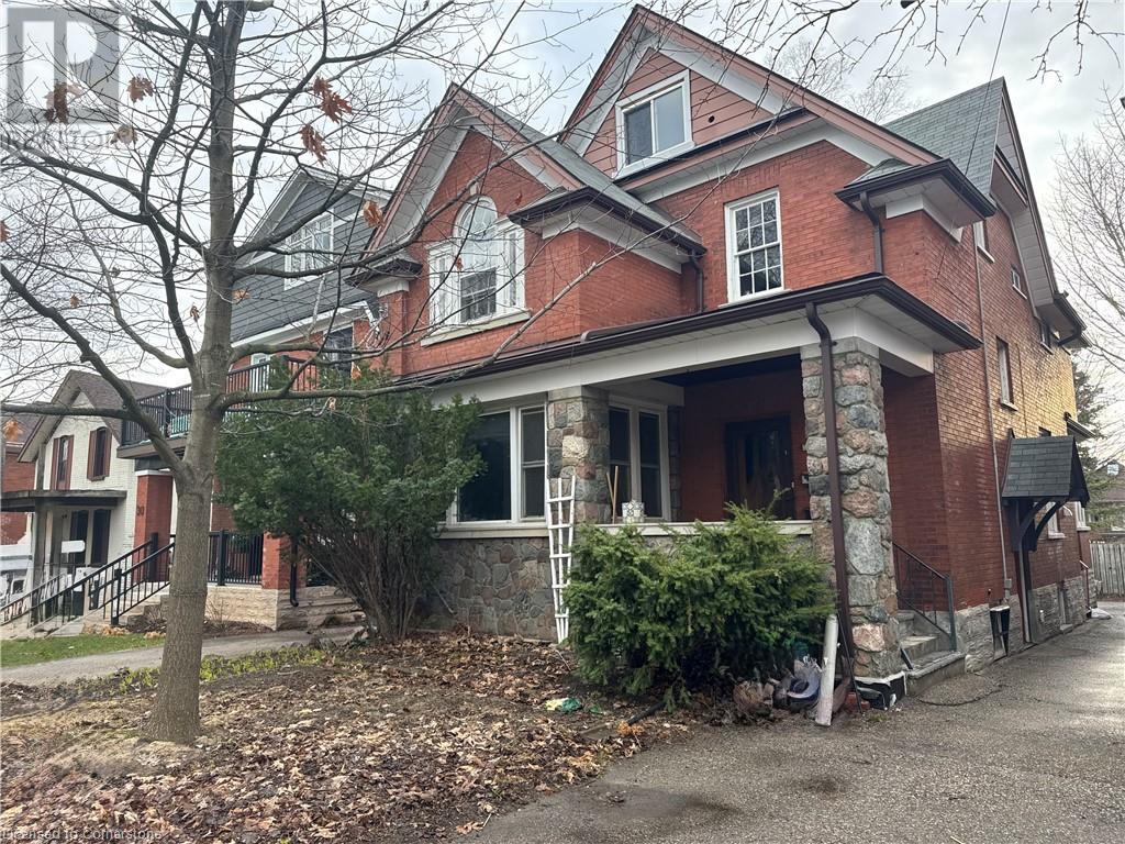 Property at 32 SIMEON Street image 2