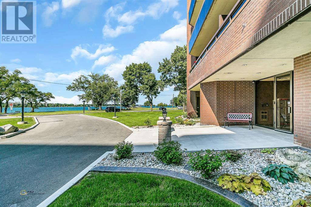 Property at 3663 RIVERSIDE DRIVE East Unit# 503 image 2