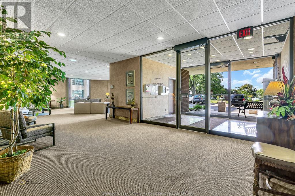 Property at 3663 RIVERSIDE DRIVE East Unit# 503 image 3