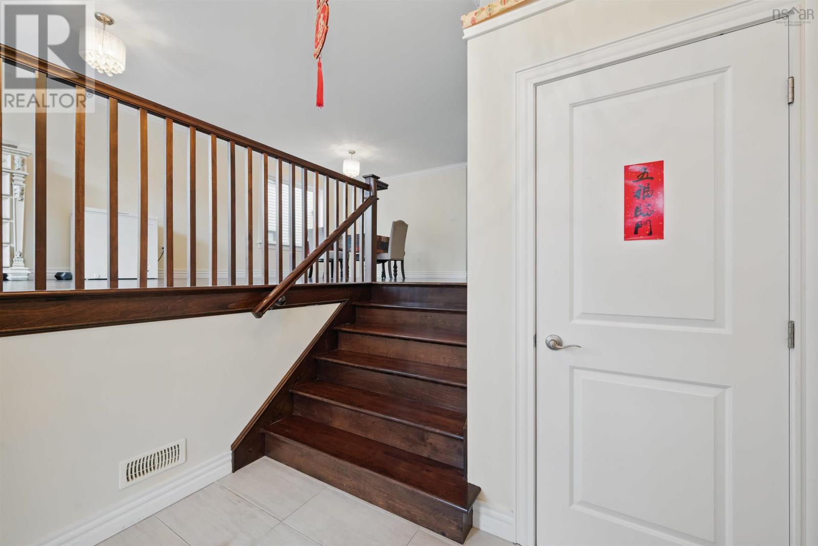 Property at 292 Fleetview Drive image 3