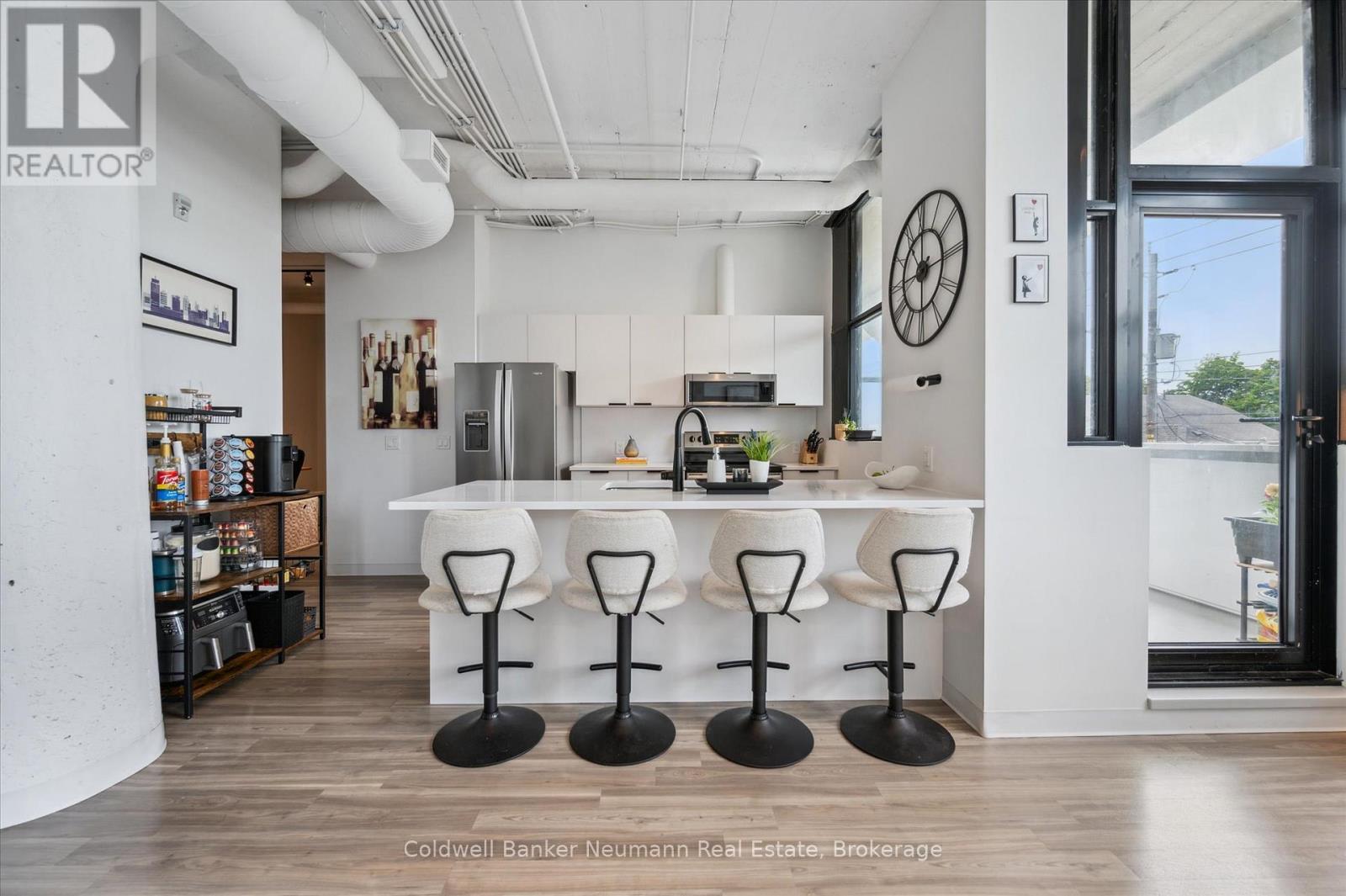 Property at 218 - 120 HURON STREET image 1
