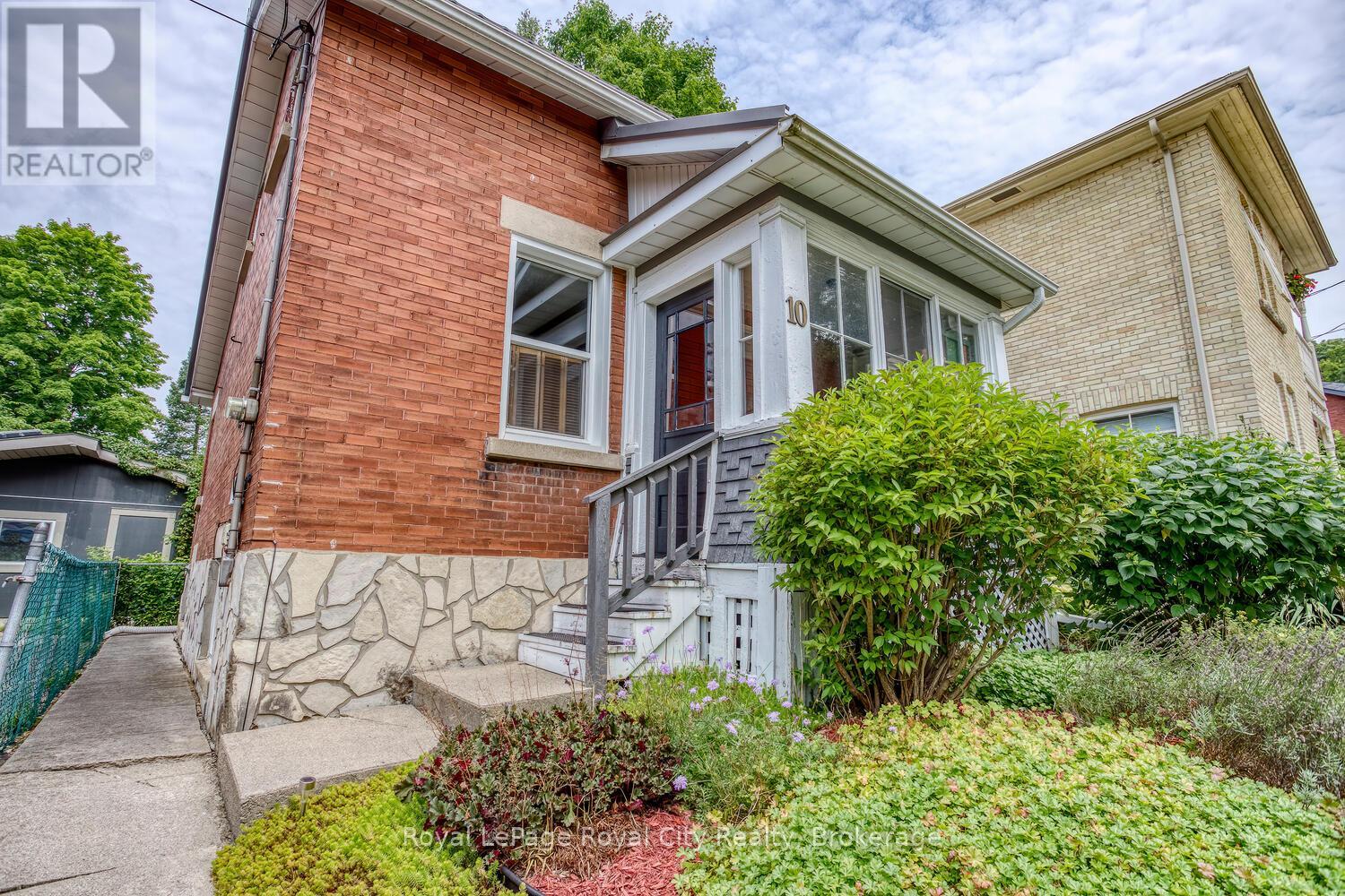 Property at 10 PEARL STREET image 2