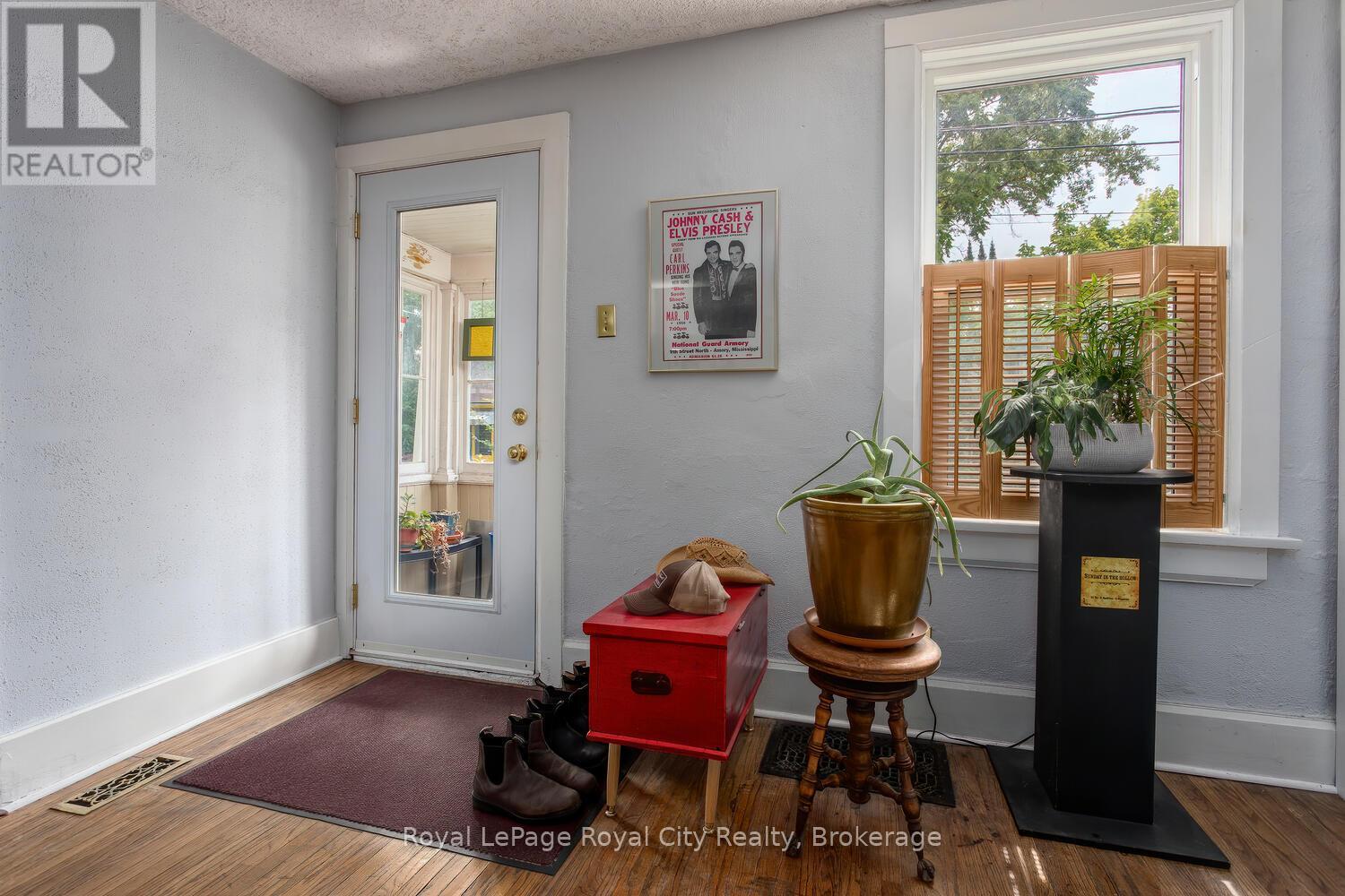 Property at 10 PEARL STREET image 4