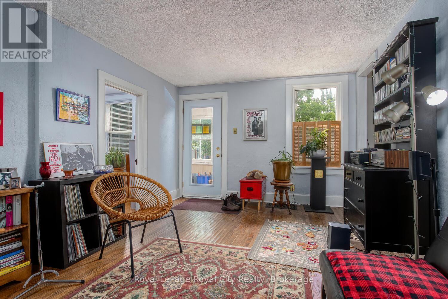 Property at 10 PEARL STREET image 5