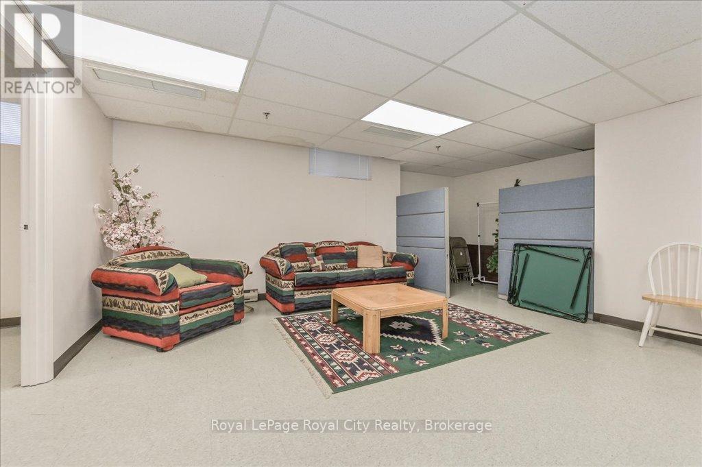 110 - 107 Bagot Street, Guelph, Ontario N1H 8H5 - Photo 37 - X12255804