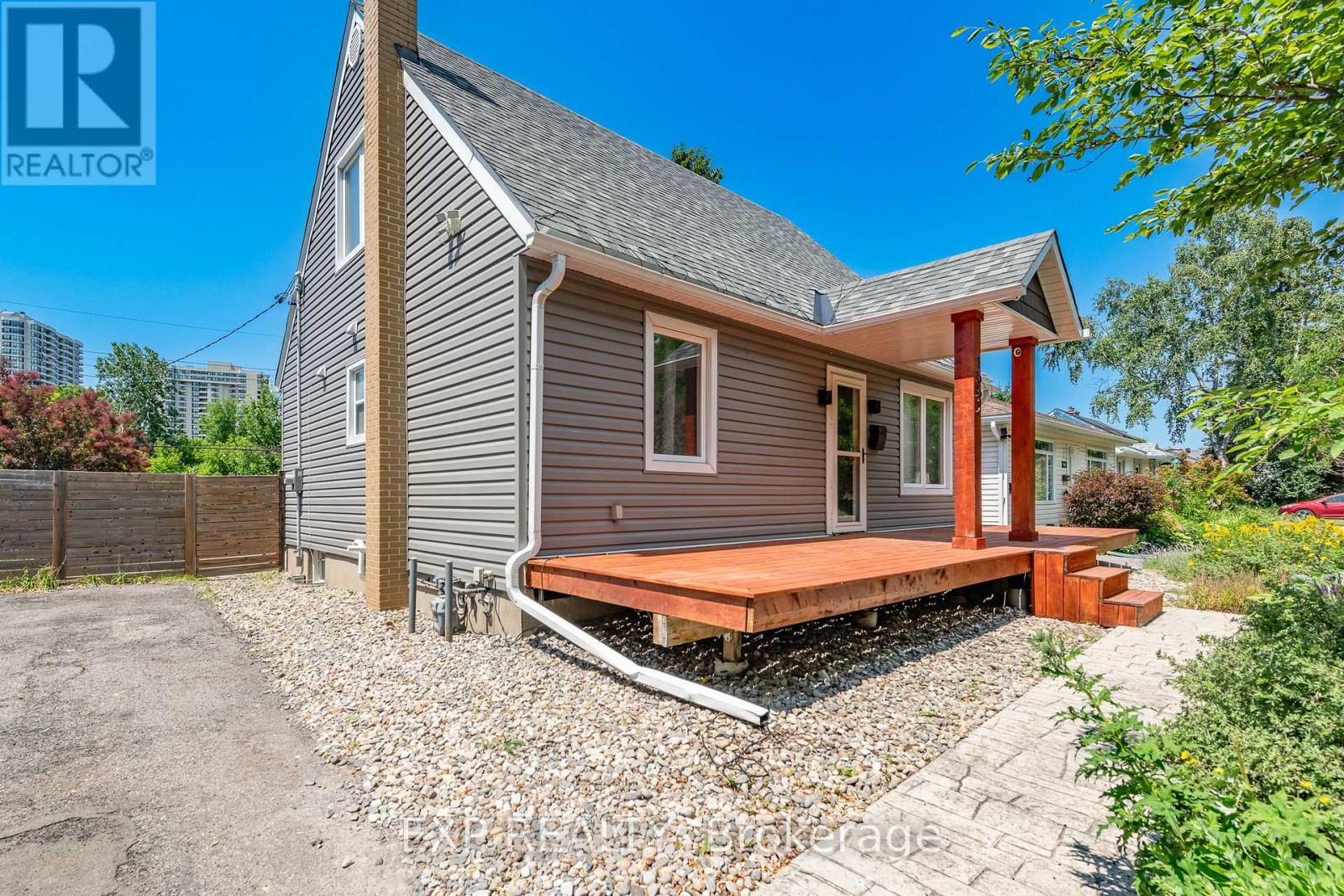 Property at 1552 CALEDON STREET image 5