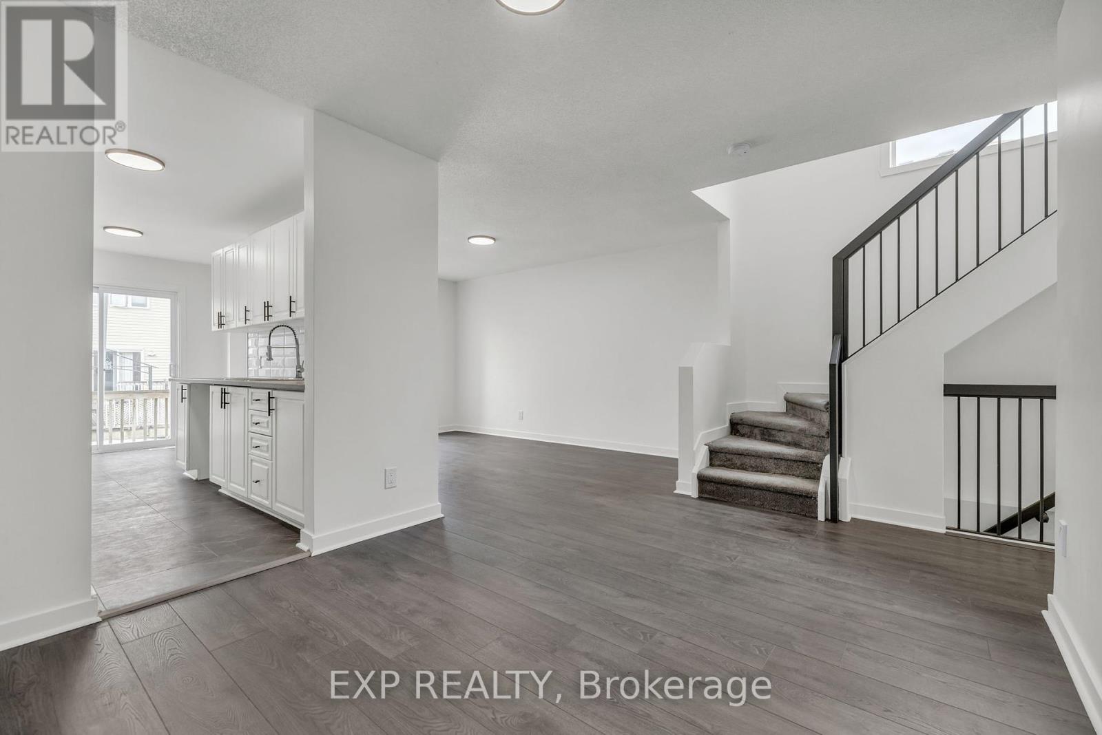 Property at 423 HILLSBORO PRIVATE image 3