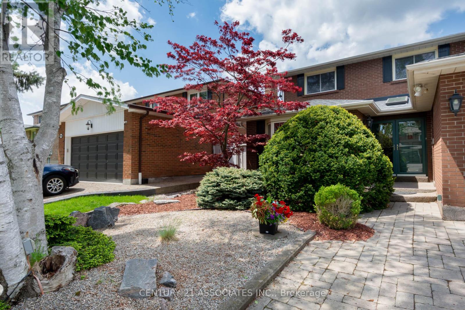 Property at 2475 POPLAR CRESCENT image 3