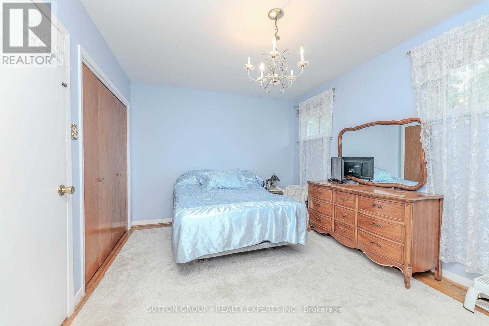 24 Vanderbrent Crescent, Toronto, Ontario  M9R 3W8 - Photo 25 - W12226038