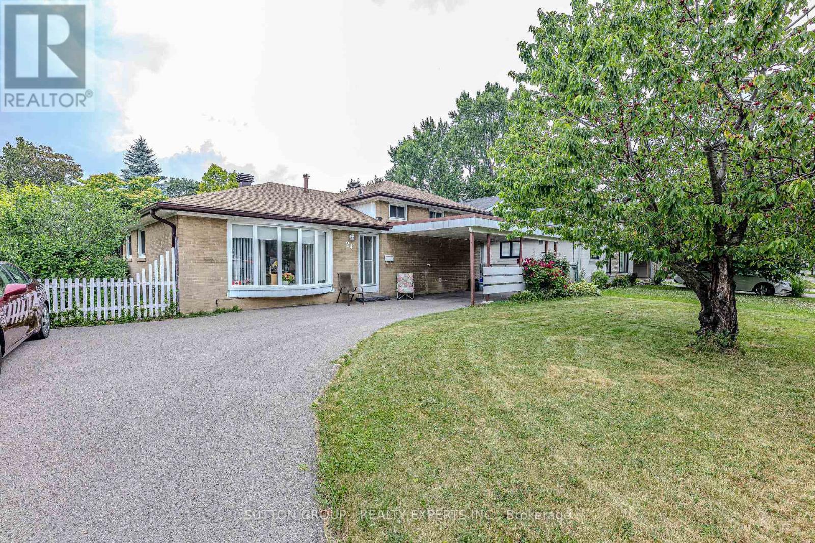Property at 24 VANDERBRENT CRESCENT image 4