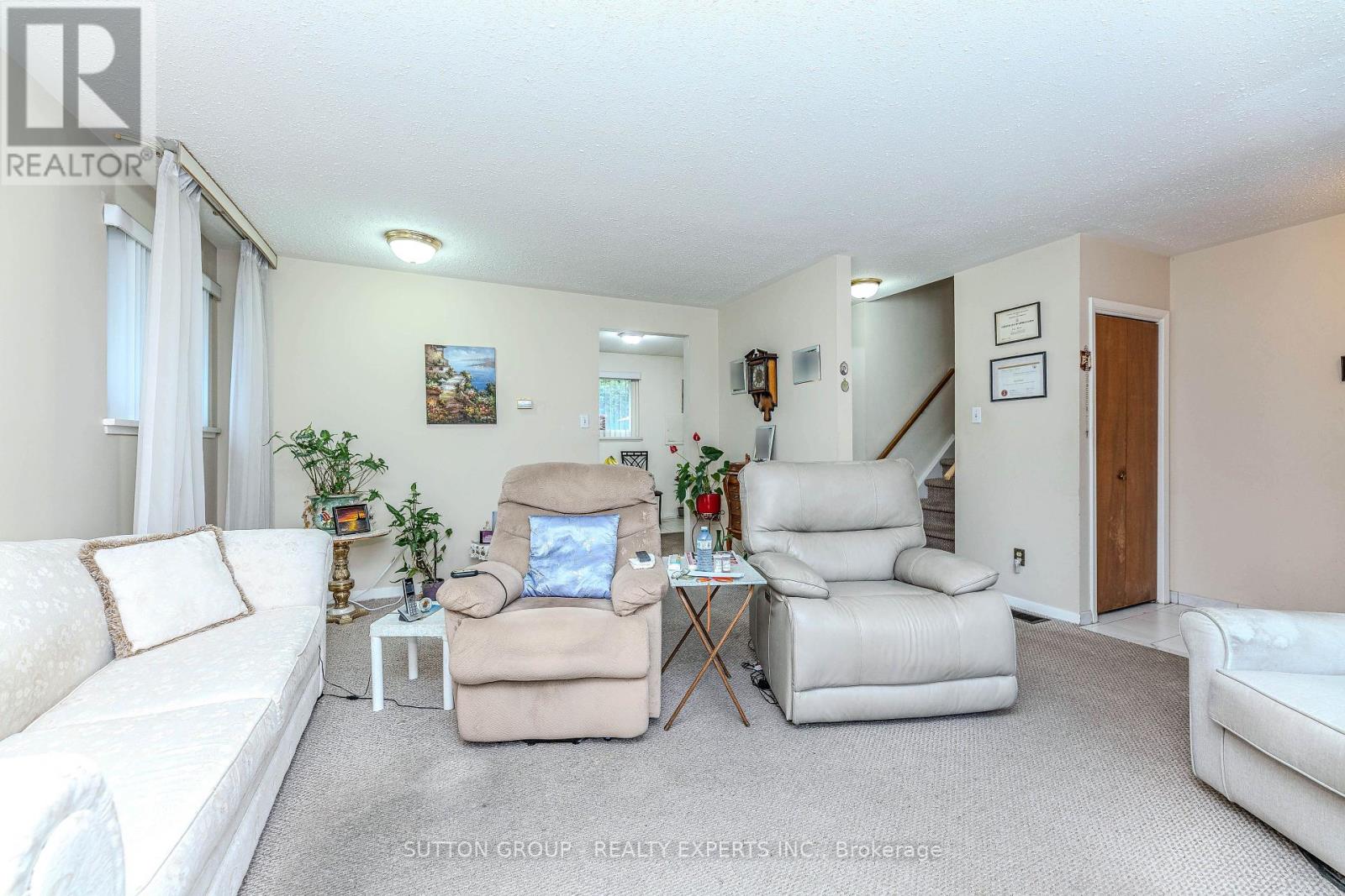 24 Vanderbrent Crescent, Toronto, Ontario  M9R 3W8 - Photo 13 - W12226038