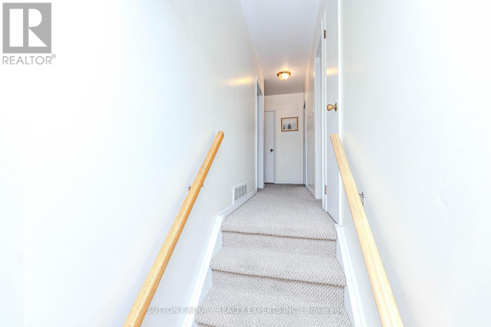 24 Vanderbrent Crescent, Toronto, Ontario  M9R 3W8 - Photo 22 - W12226038