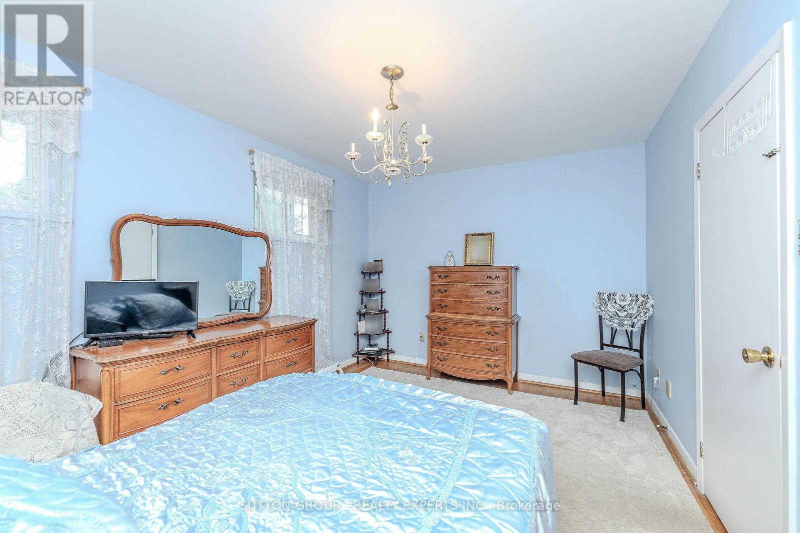 24 Vanderbrent Crescent, Toronto, Ontario  M9R 3W8 - Photo 26 - W12226038