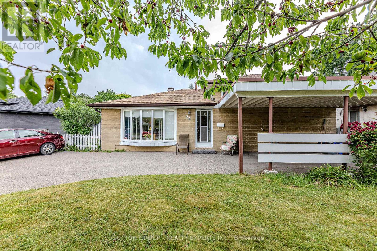Property at 24 VANDERBRENT CRESCENT image 5