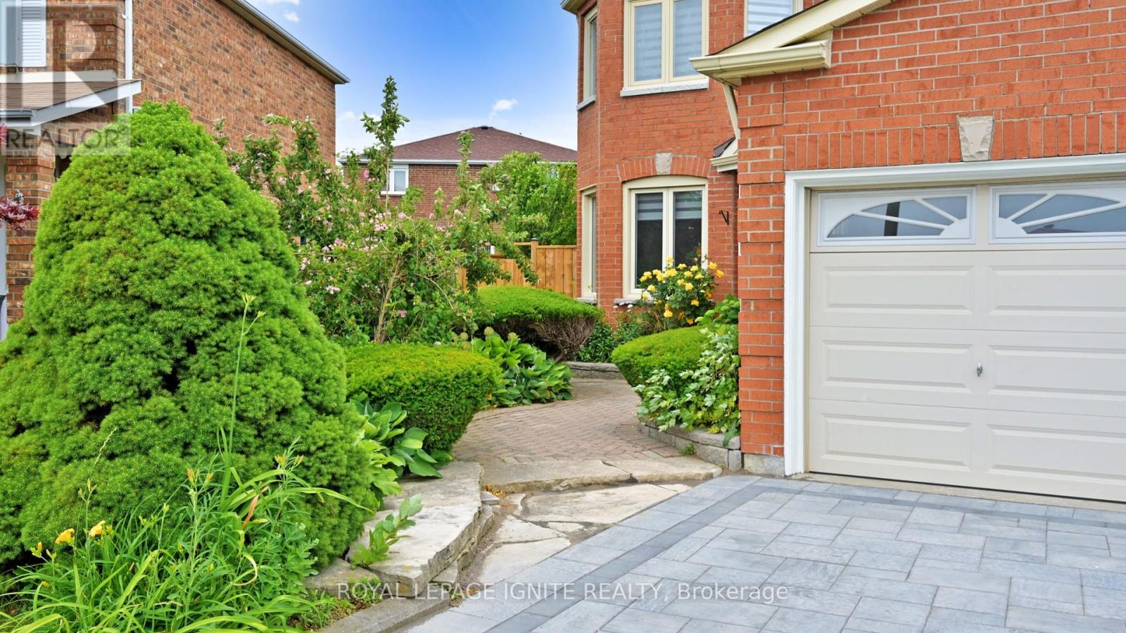 Property at 18 LITTLEBOROUGH COURT image 3