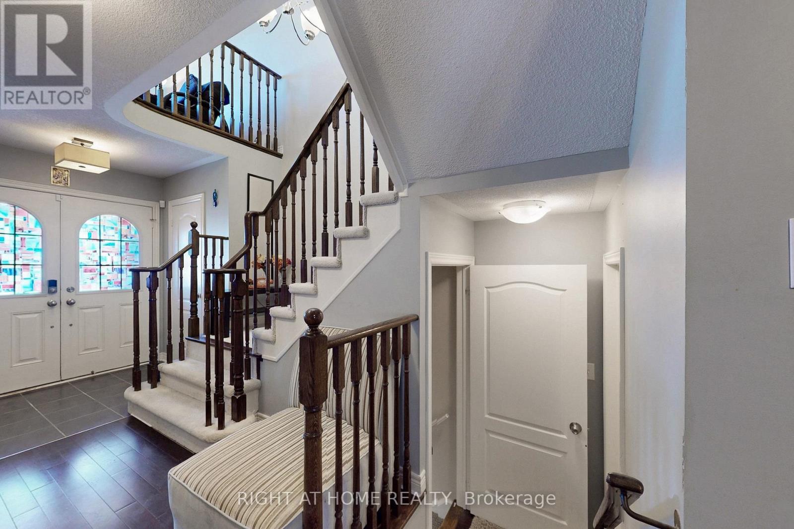 Property at 1373 WOODSTREAM AVENUE image 4