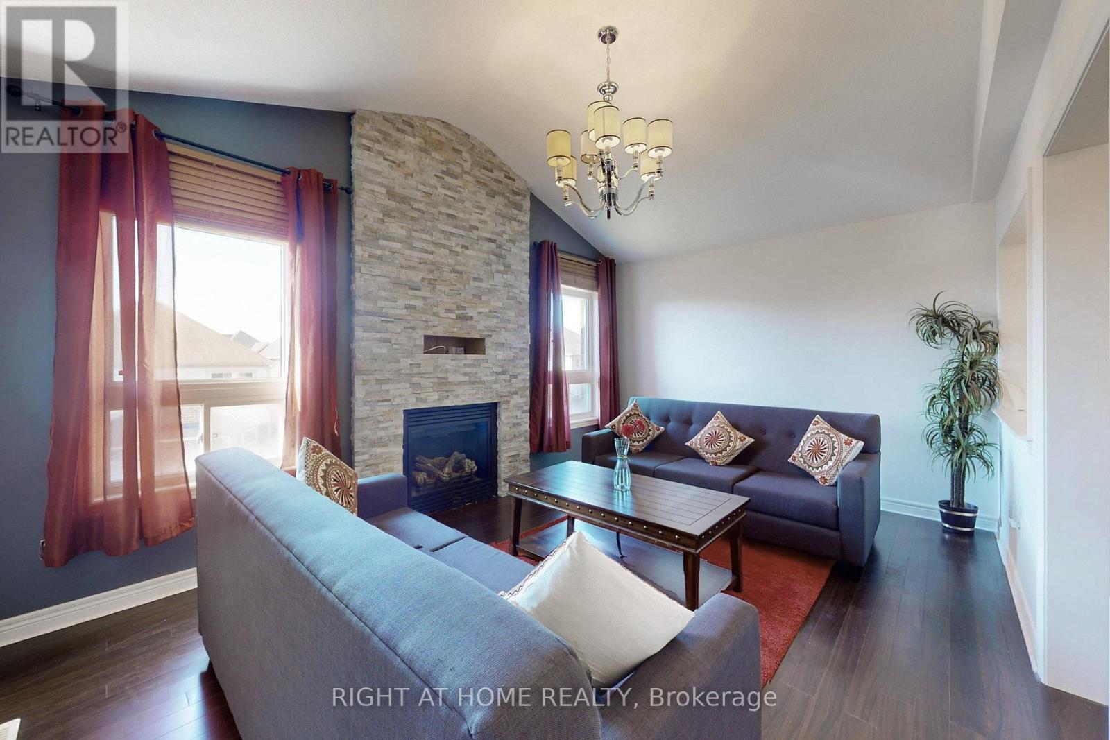 Property at 1373 WOODSTREAM AVENUE image 5