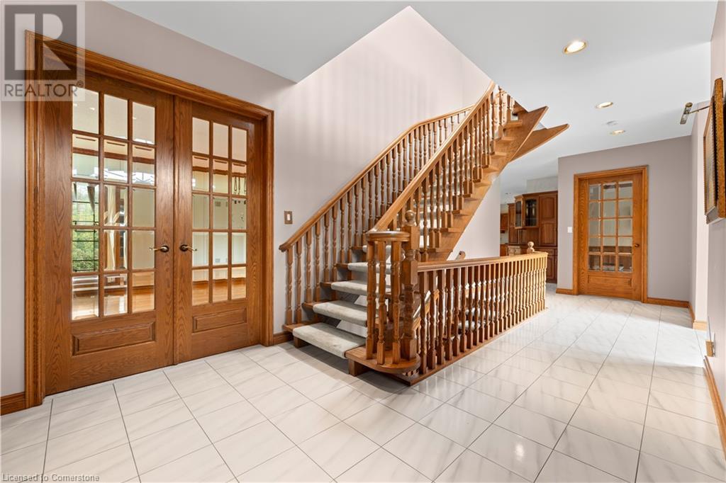Property at 21 WOODLAND ACRES Crescent image 2